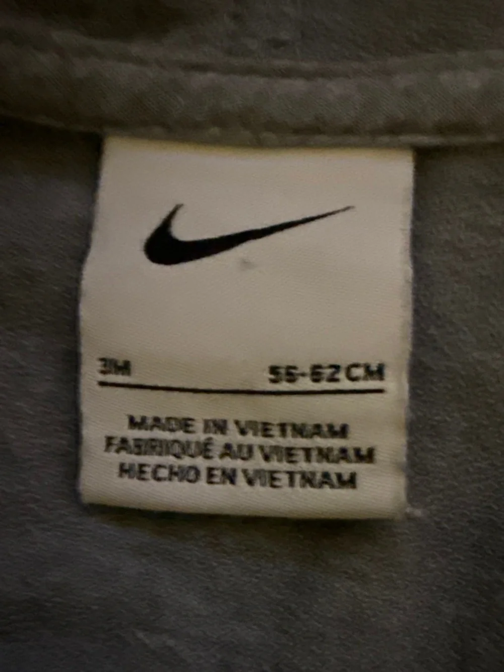 N/A gray nike