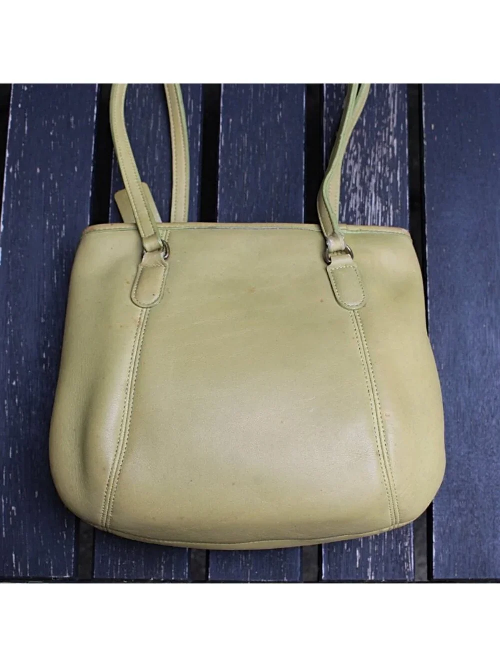 Coach vintage medium
