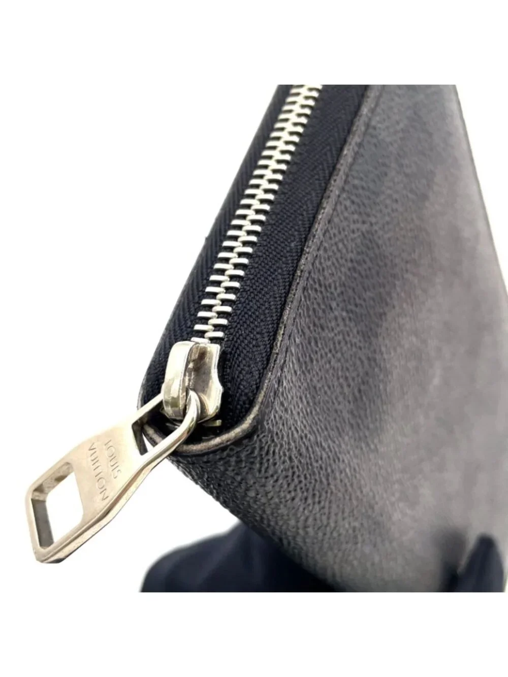 Louis Vuitton included 98 72