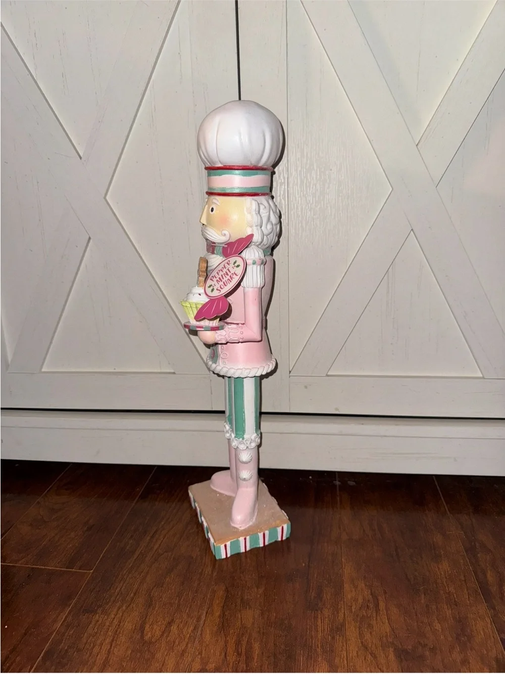 N/A decorative baker