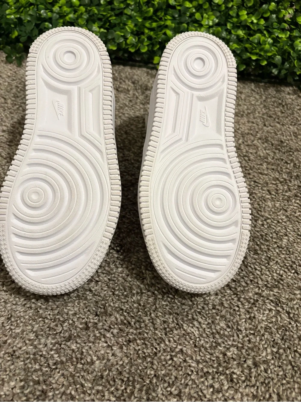 Nike Kids White Low-Top Velcro & Lace Sneakers