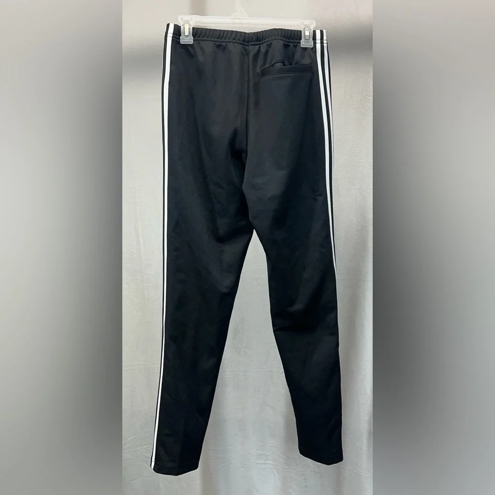 adidas classic black