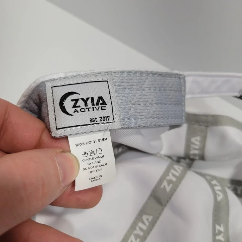ZYIA active white