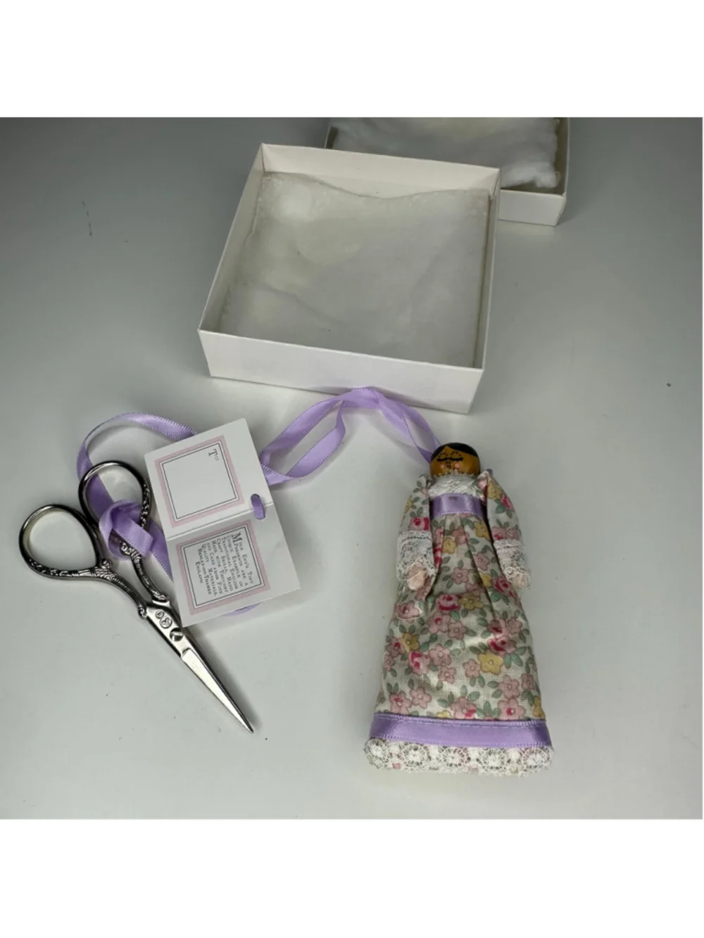 Vintage New NIB Mole End England Wooden Peg Doll Sewing Chatelaine Scissors Set