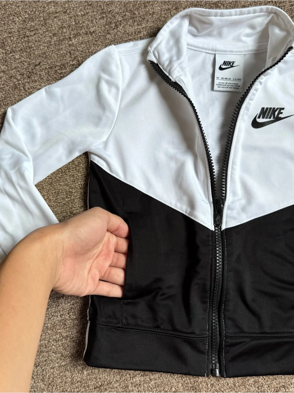 Nike 10 3t pockets