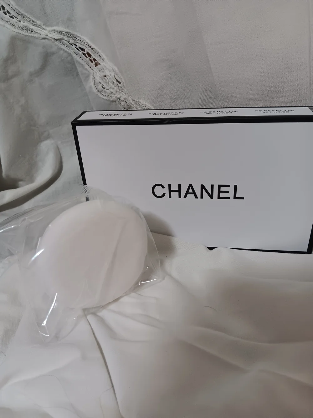 CHANEL nwot authentic