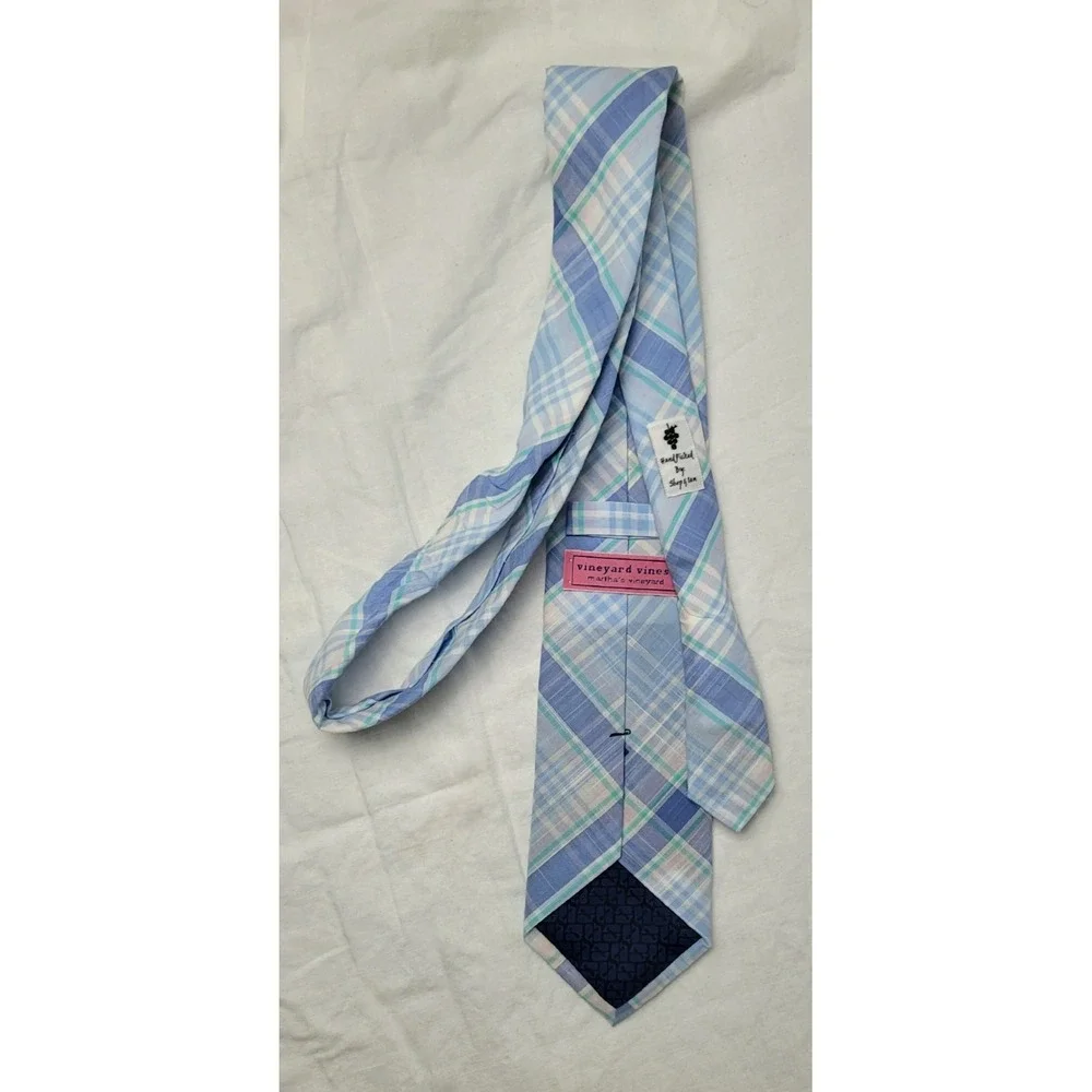 Vineyard Vines great used