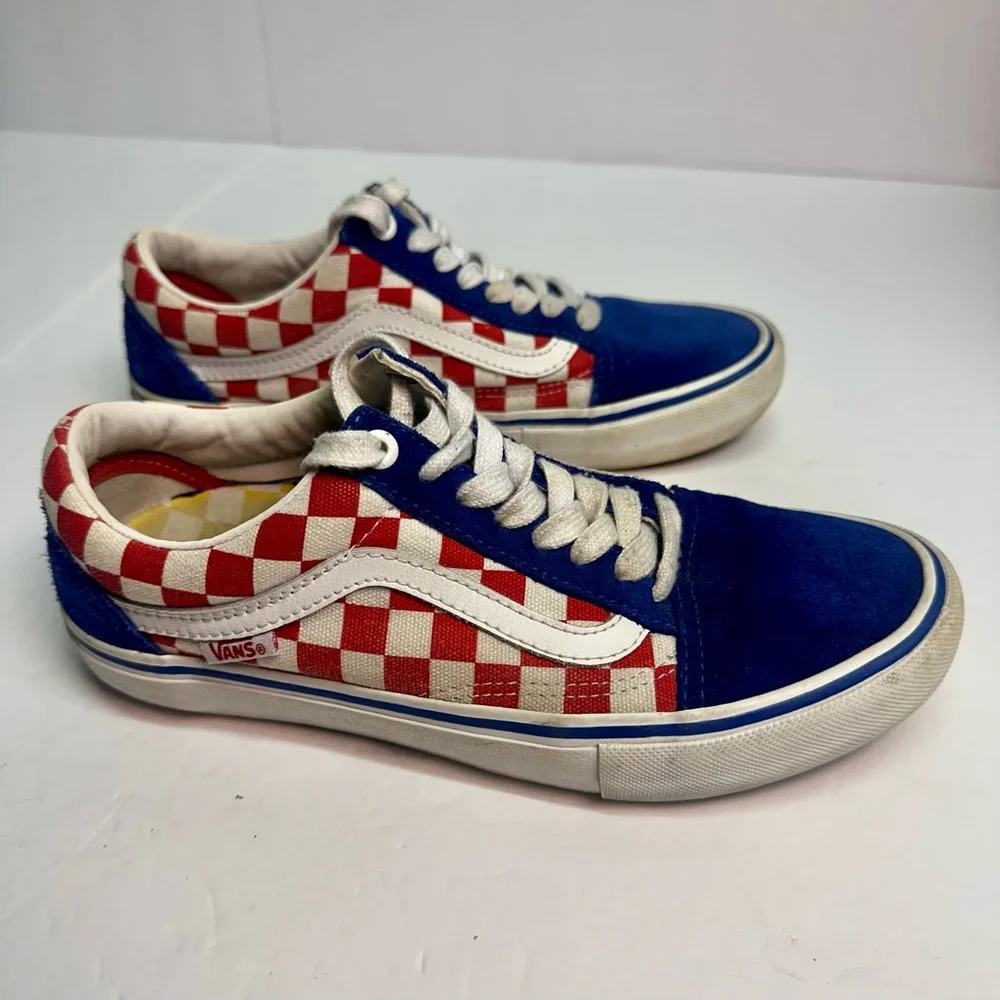 Vans questions leave
