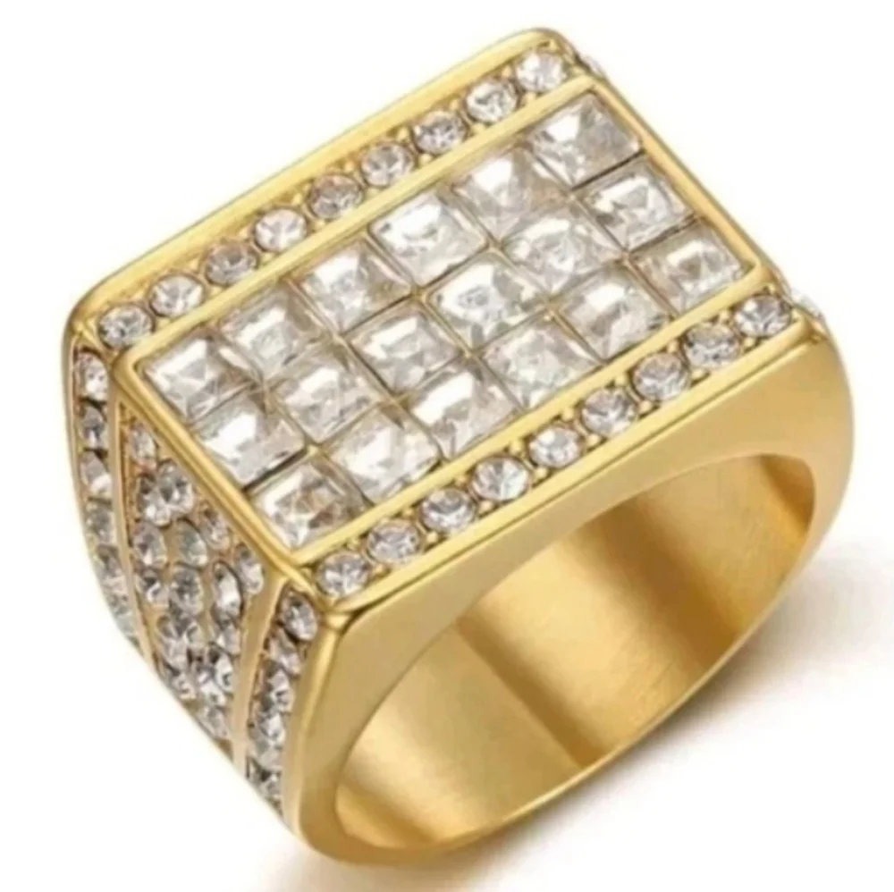boutique elegant gold