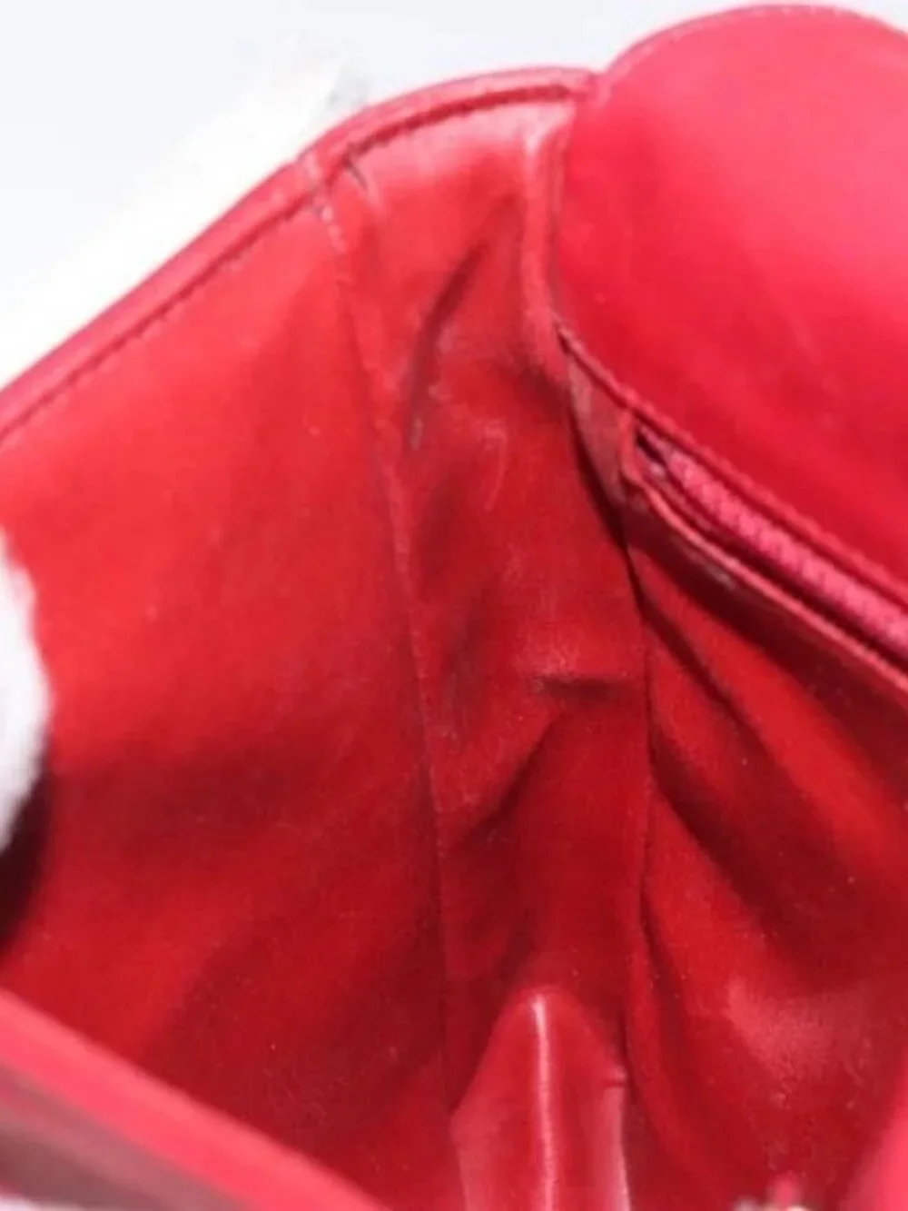 CHANEL brand	chanel color	red