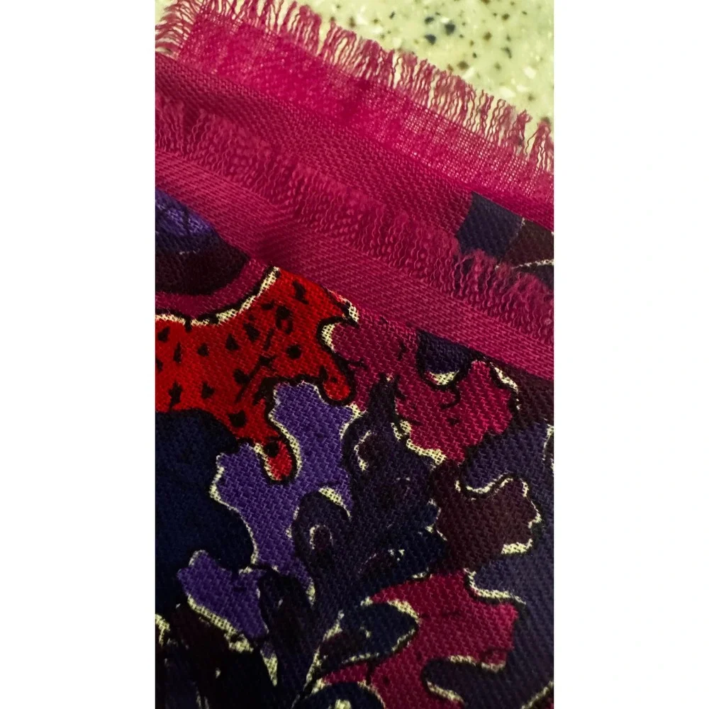 Christian Dior ECharpes Vintage Wool Scarf Magenta Fuscia Paisley Japan 35