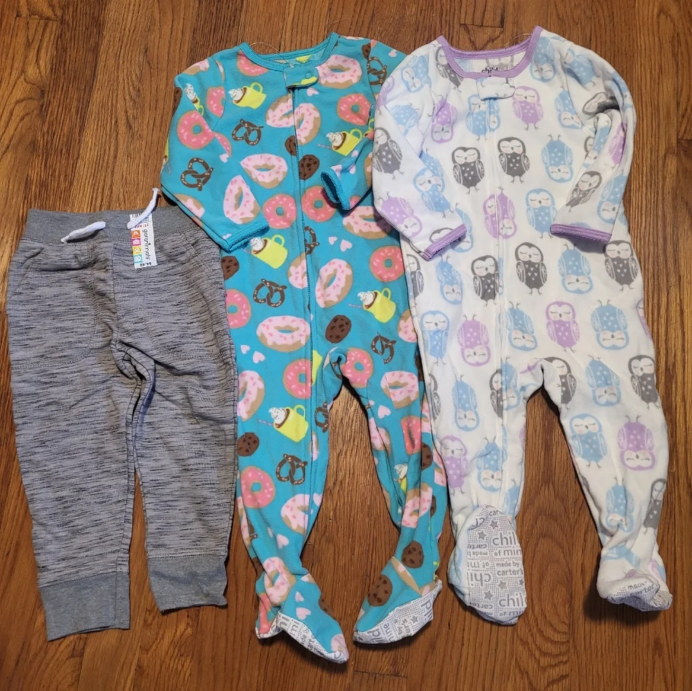 2 Child Of Mine Fleece‎ Full Zip Footed Pajamas 18 Months & Joggers 2T Gray