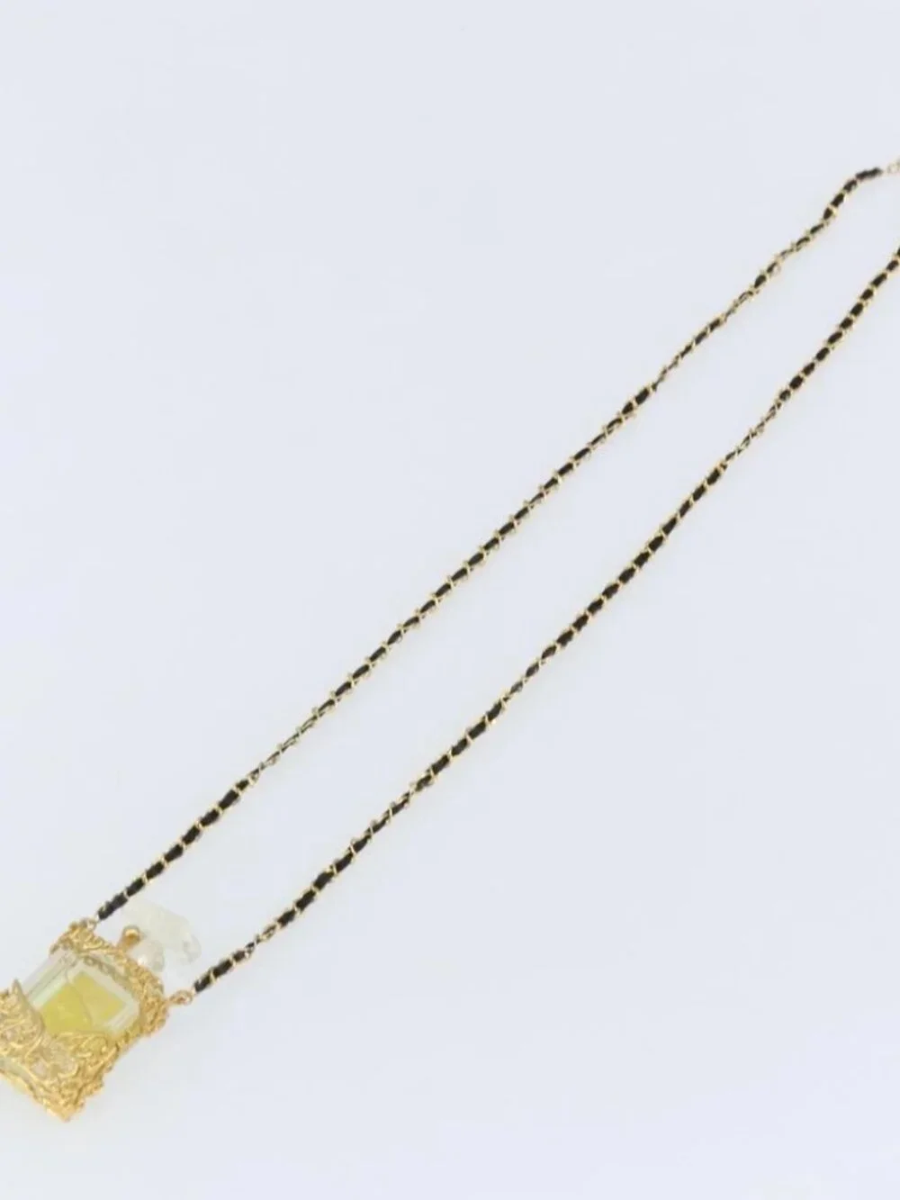 CHANEL brand	chanel color	gold