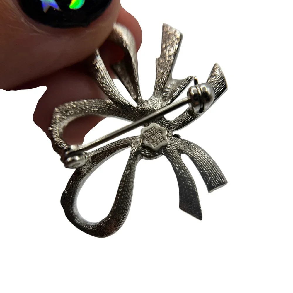 Vintage Sterling Silver‎ Bow Tie Brooch, Dainty Estate Marcasite D14Q