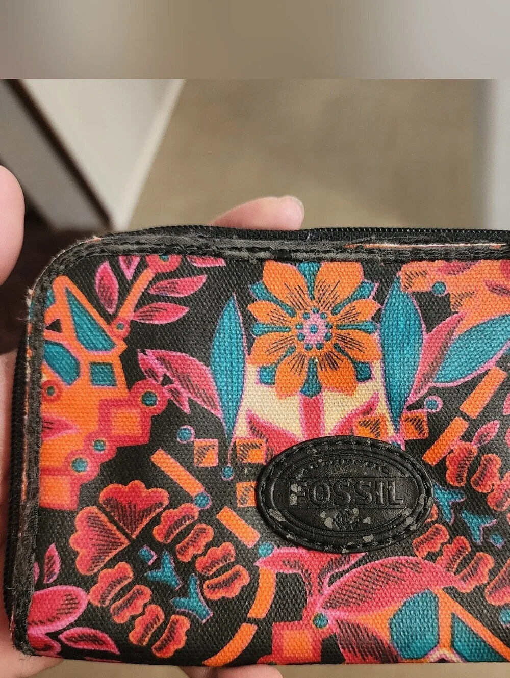 Fossil Key-Per Floral Print Coated Canvas Wristlet Wallet (Peeling, Fair Cond)