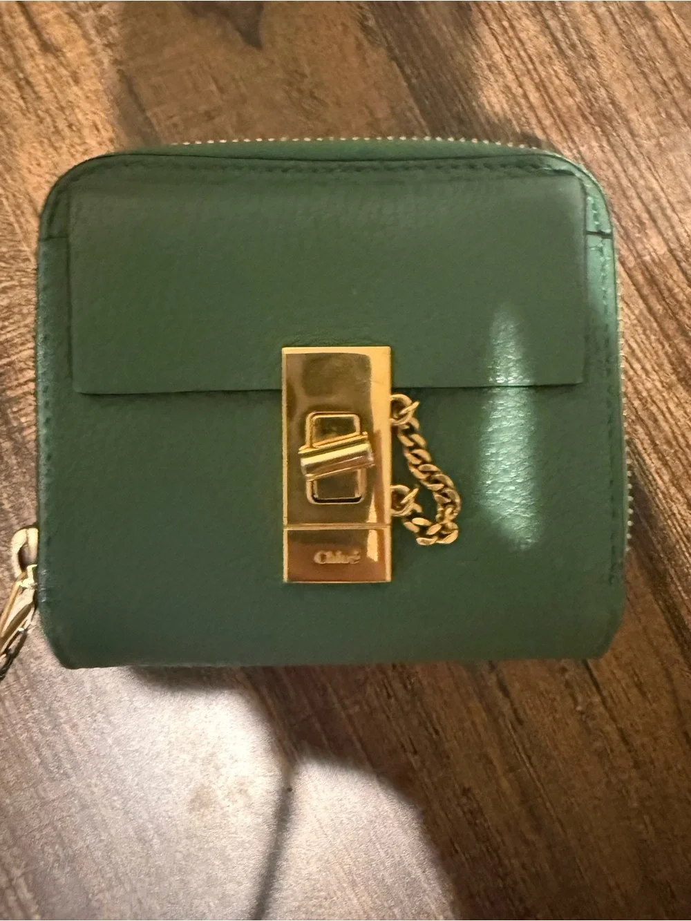 Chloe features dual