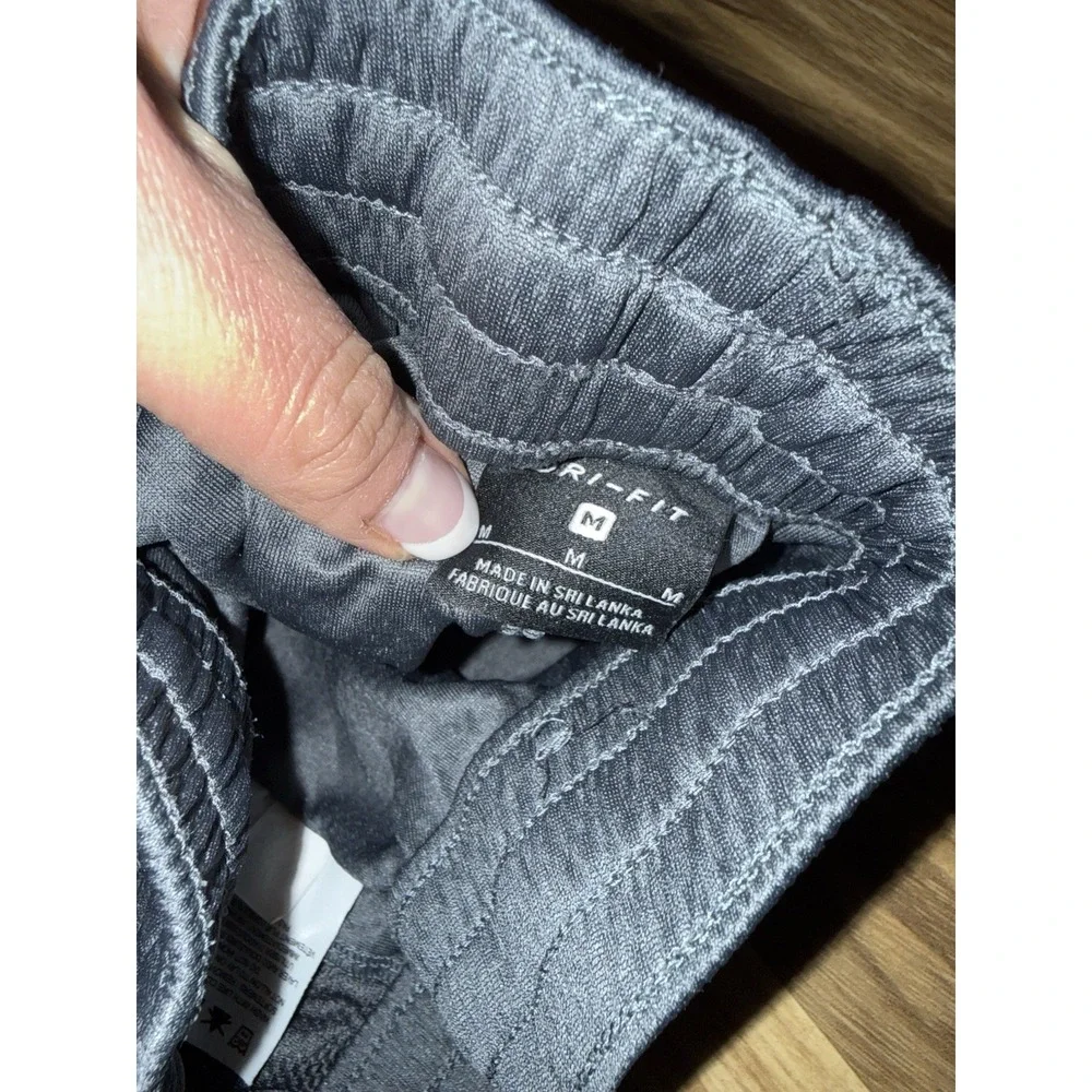 Nike boy medium