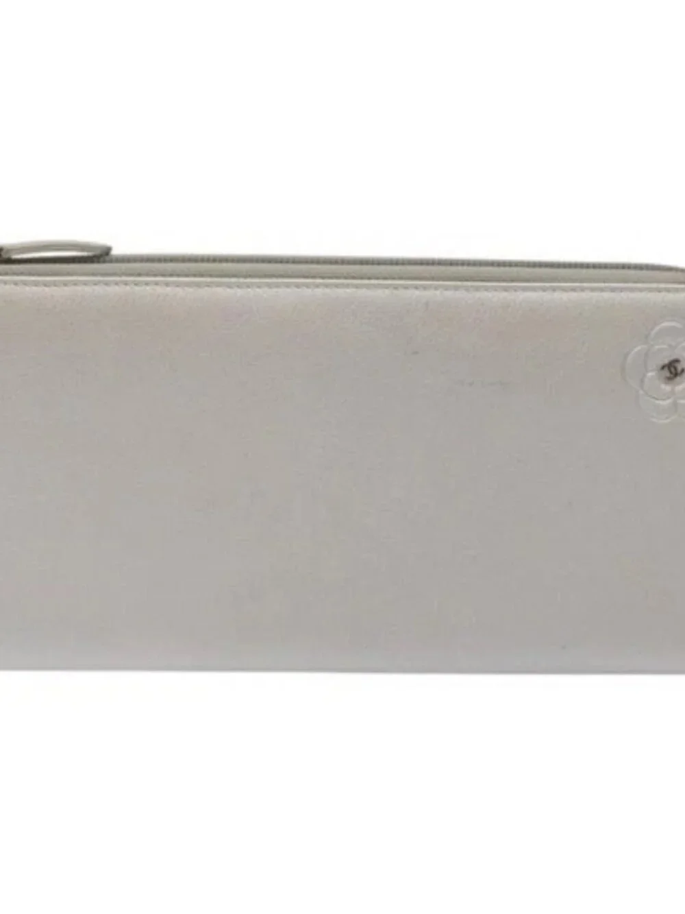 CHANEL brand	chanel color	silver