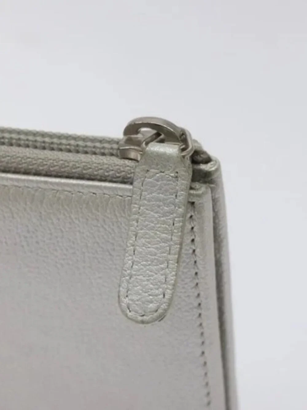 CHANEL brand	chanel color	silver