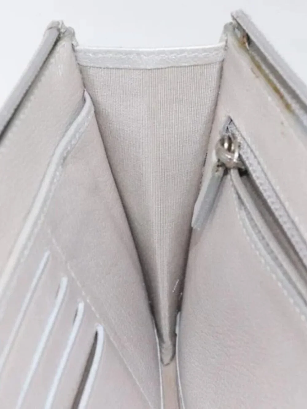 CHANEL brand	chanel color	silver