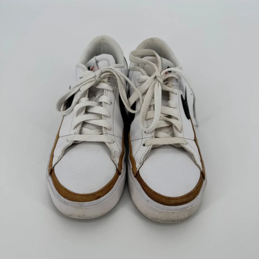 Nike stylish sneakers