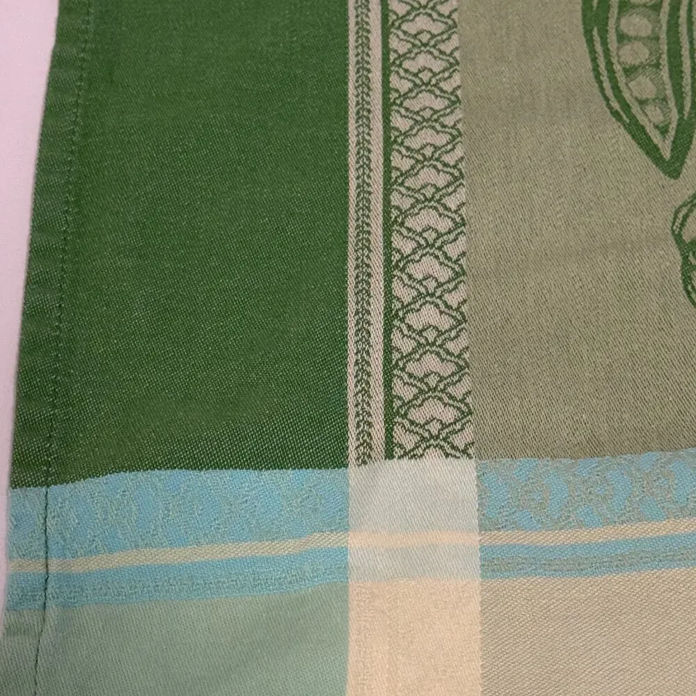 N/A lovely green