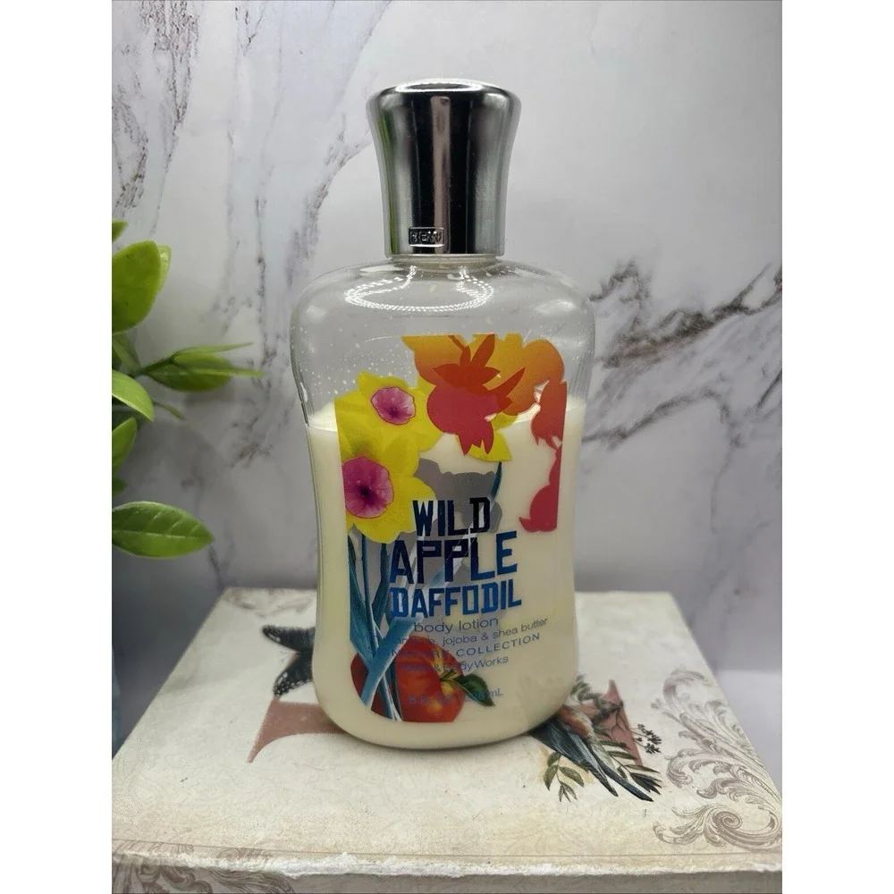 Bath & Body Works wild apple