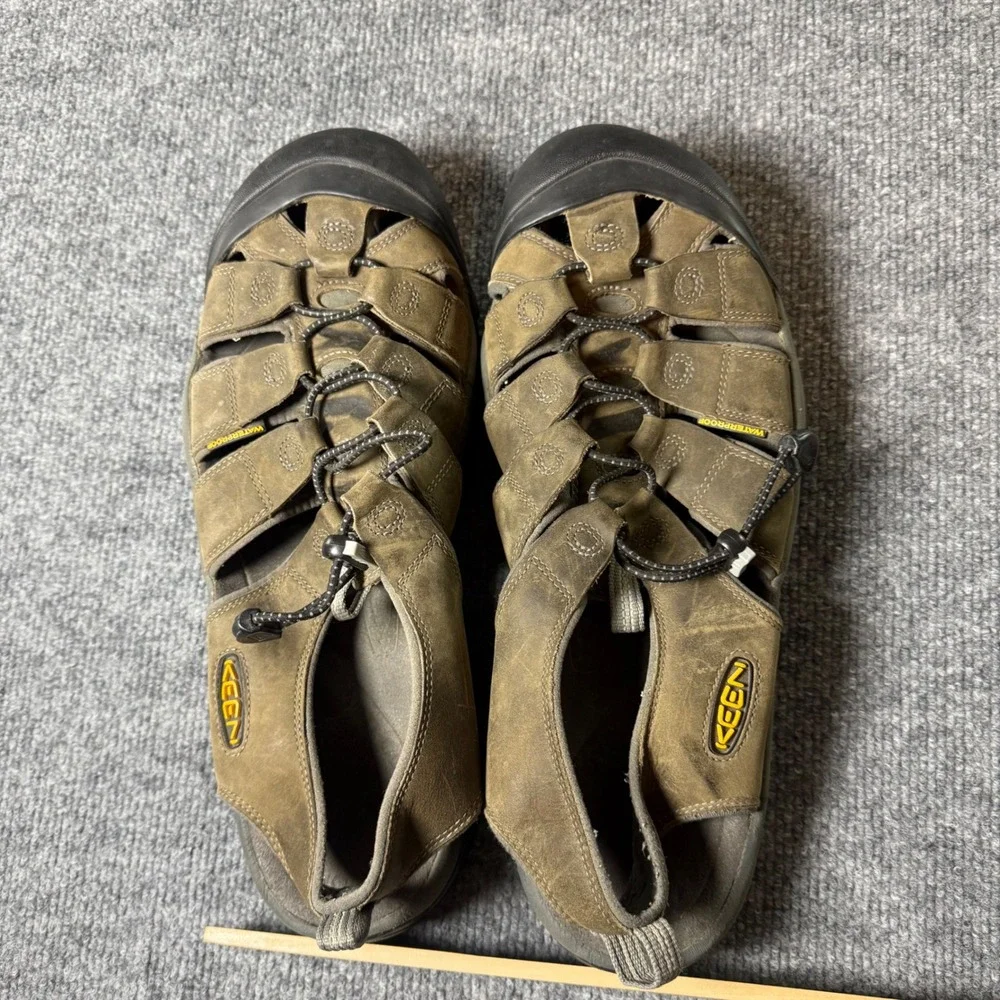 Keen embrace rugged