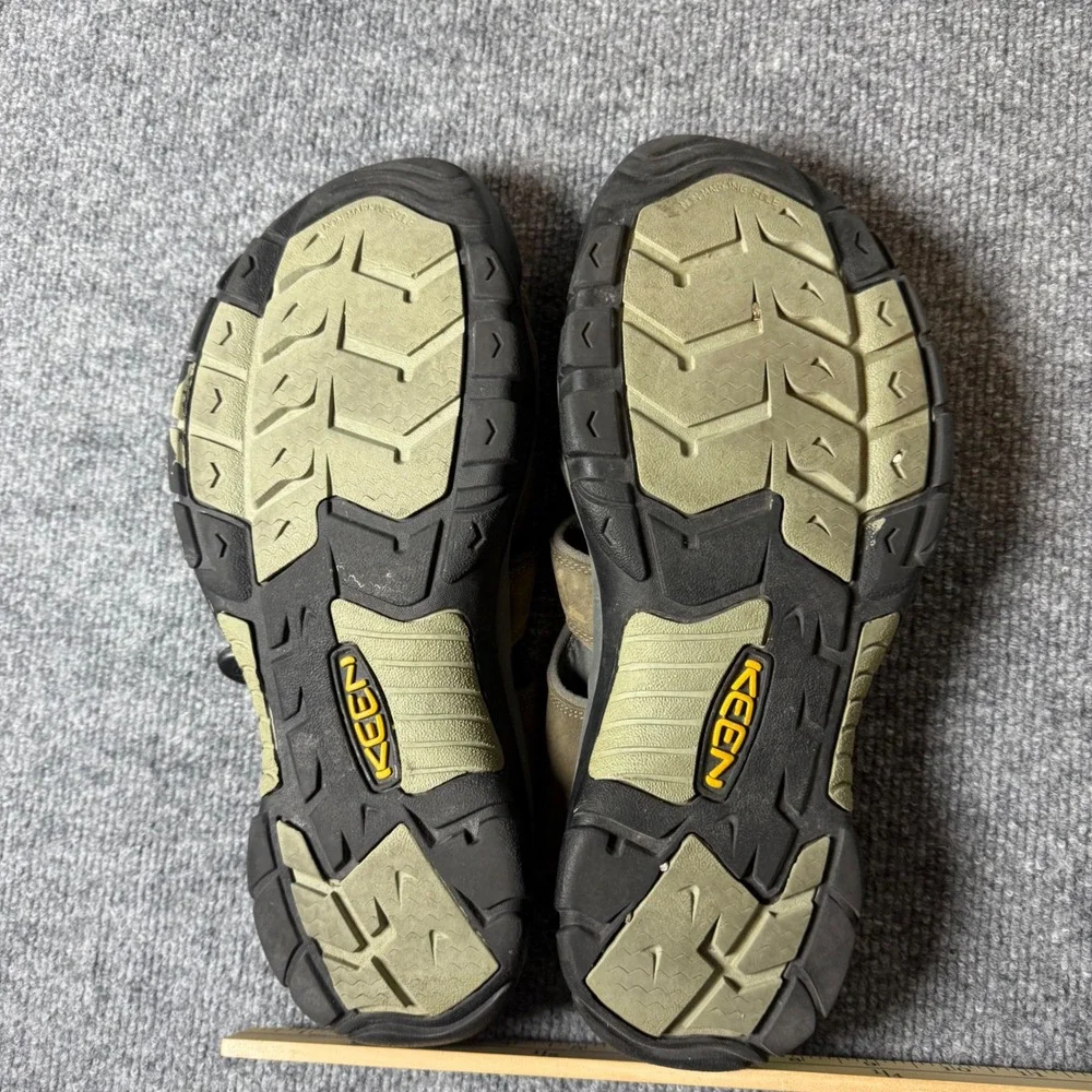 Keen embrace rugged