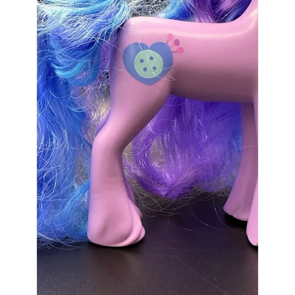 My Little Pony include hair moonbow