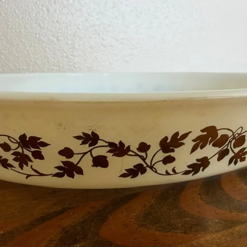 Pyrex vintage golden