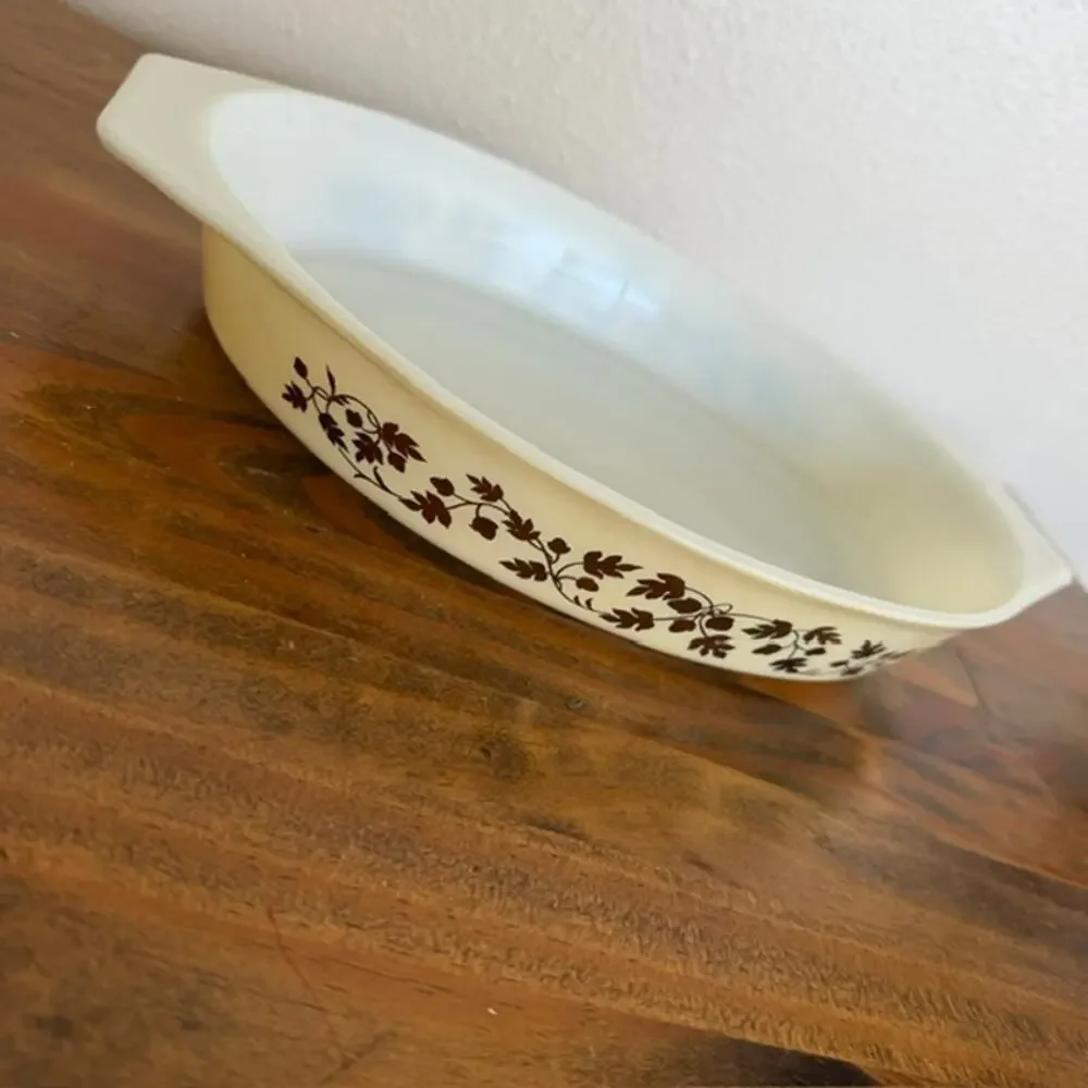 Pyrex vintage golden