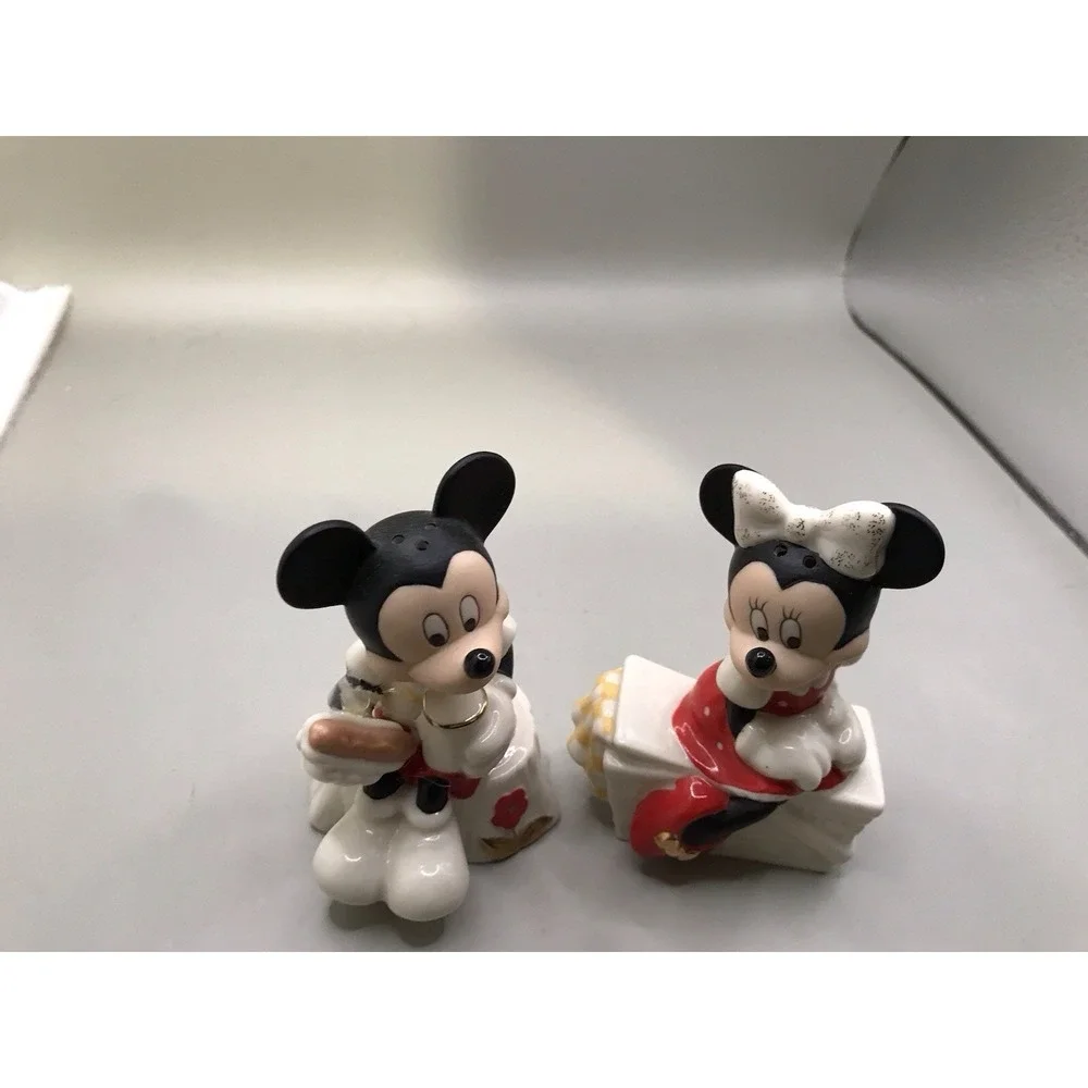 Lenox Disney‎ Mickey And Minnie Salt And Pepper Shakers