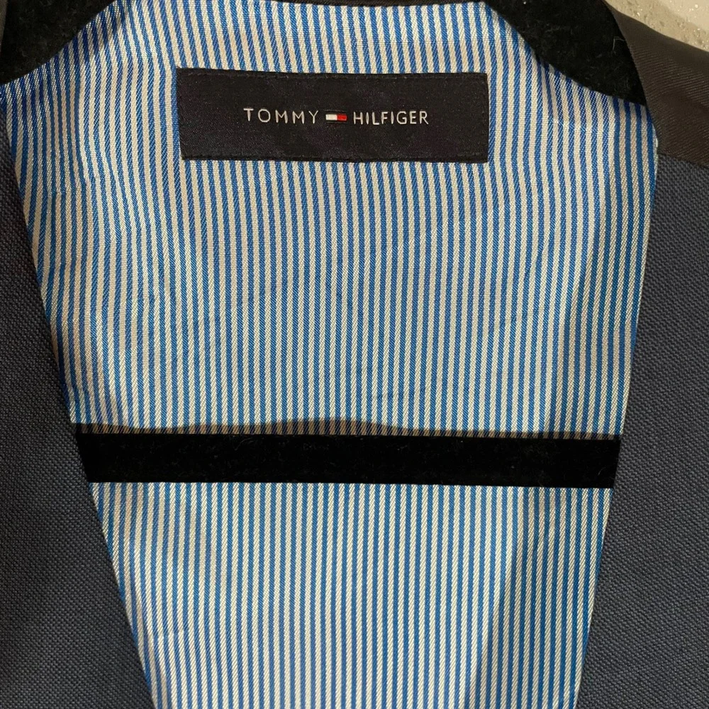 Tommy Hilfiger size medium