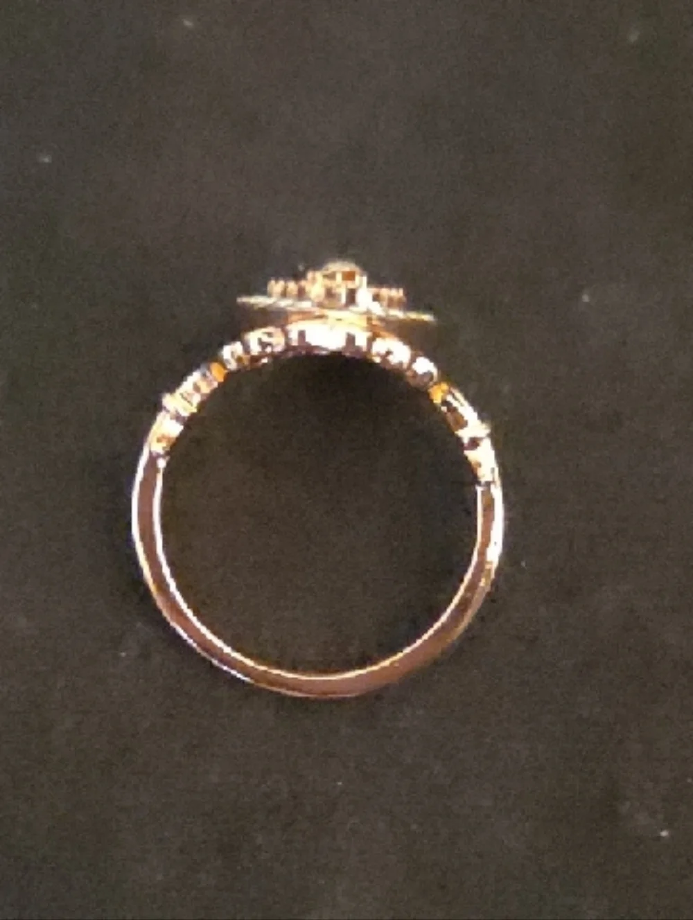 N/A elegant gold