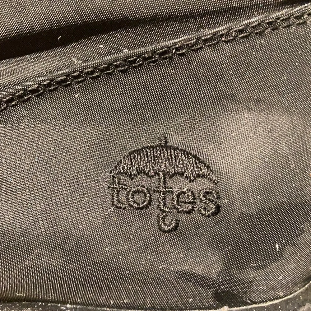 totes very preloved zipper