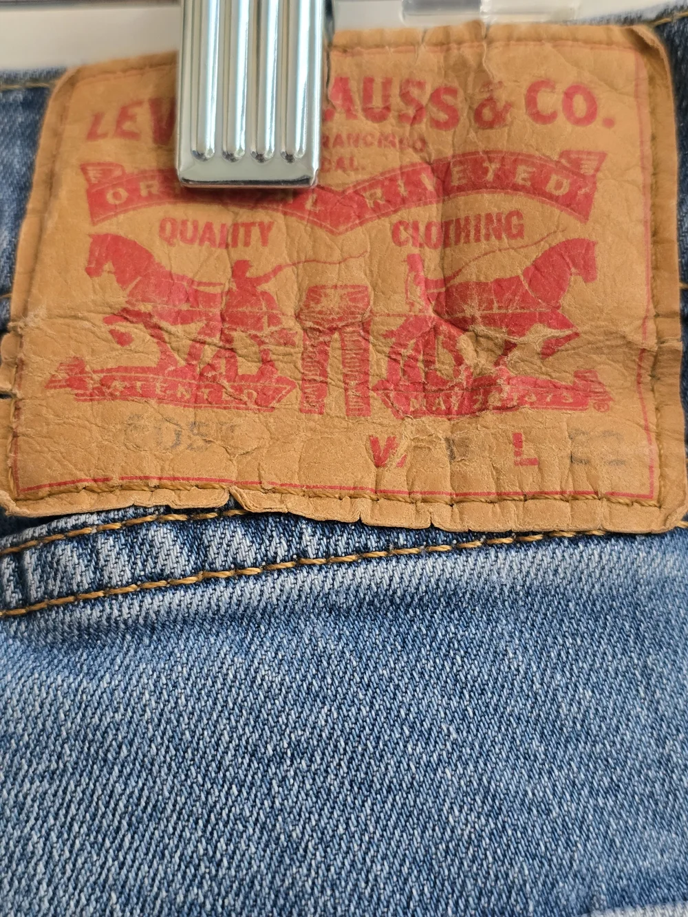 Levis straight leg