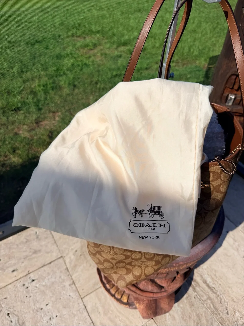Coach classic city