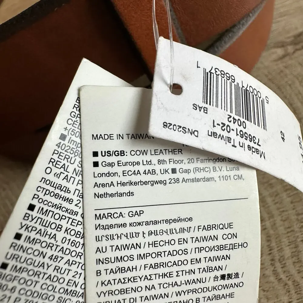 GAP smooth leather