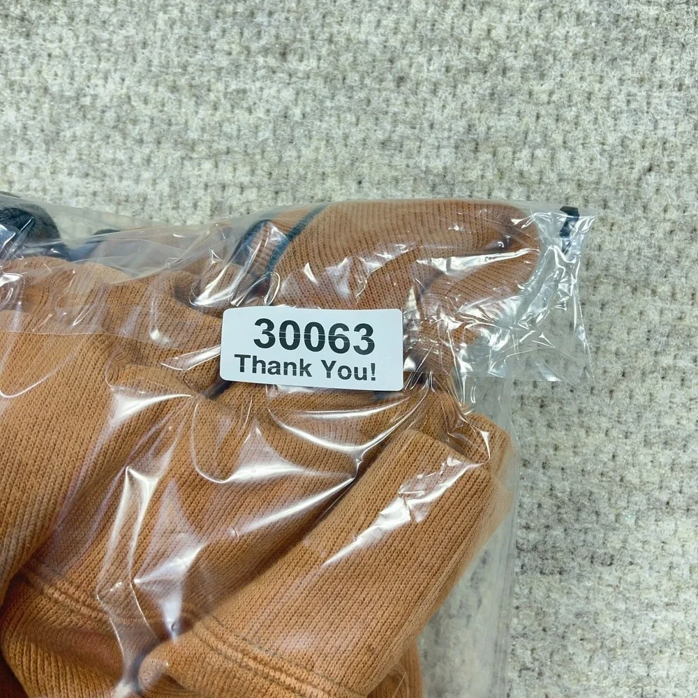 Polo Ralph Lauren includes item