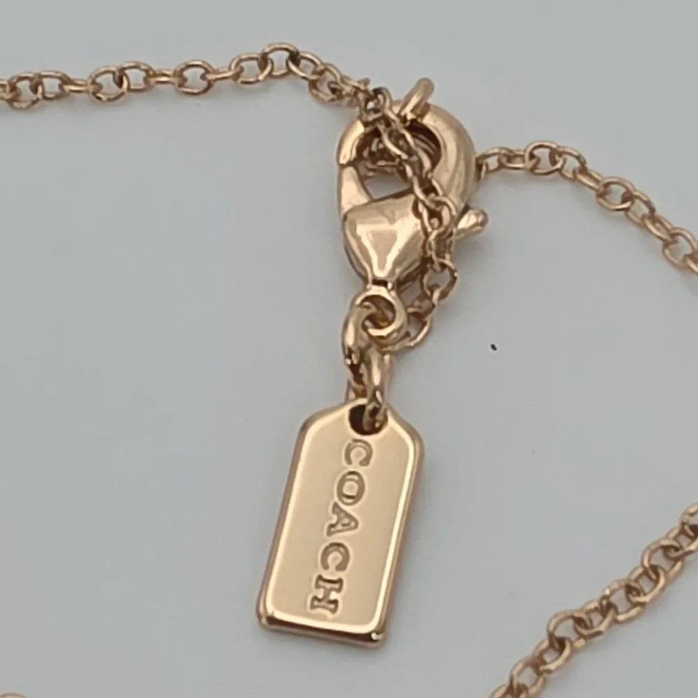 Coach item excellent