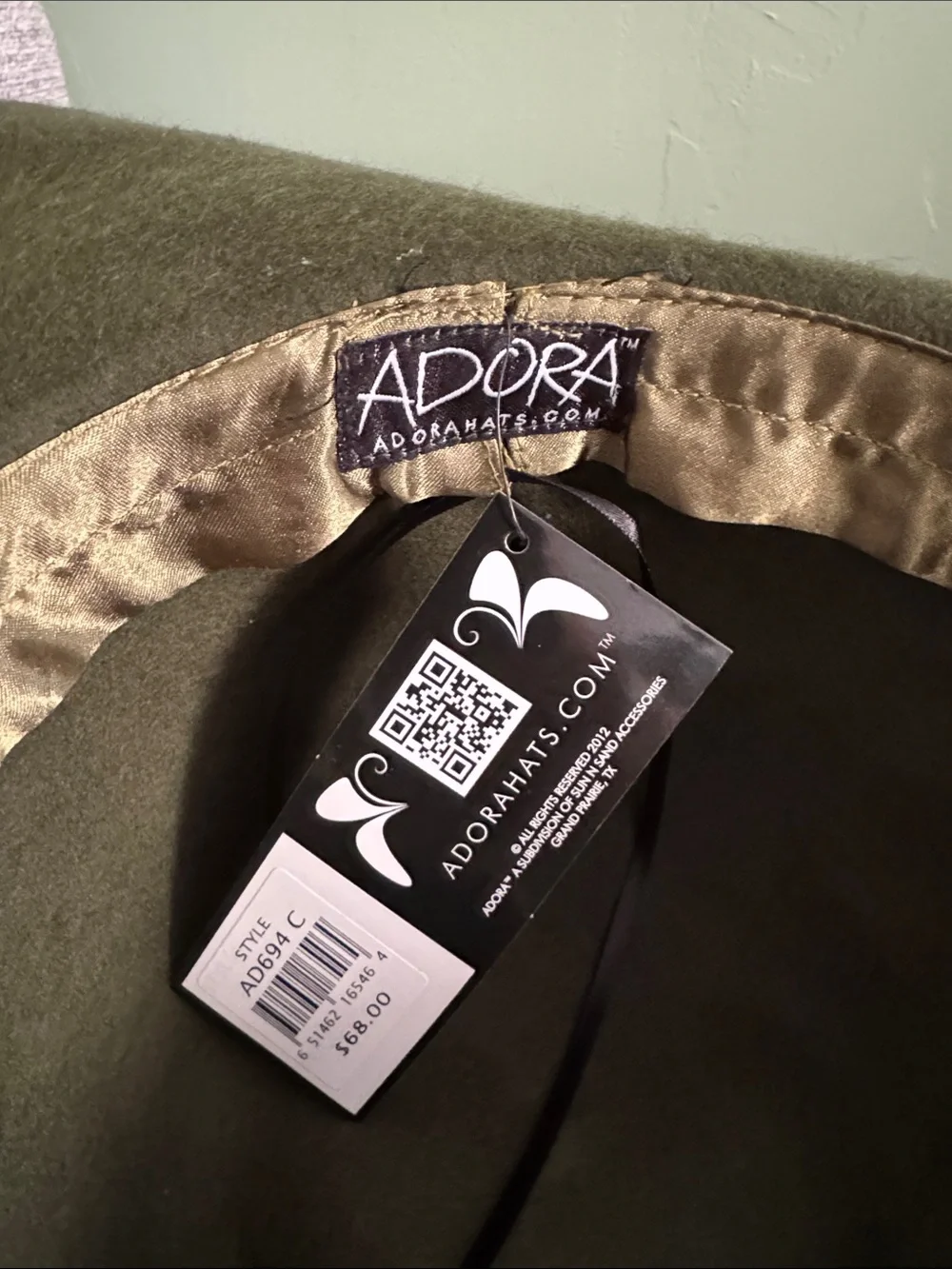 ADORA nwt 100%