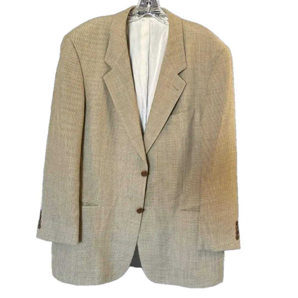 Hugo Boss 44R beautiful gold tone‎ 100% Virgin Wool