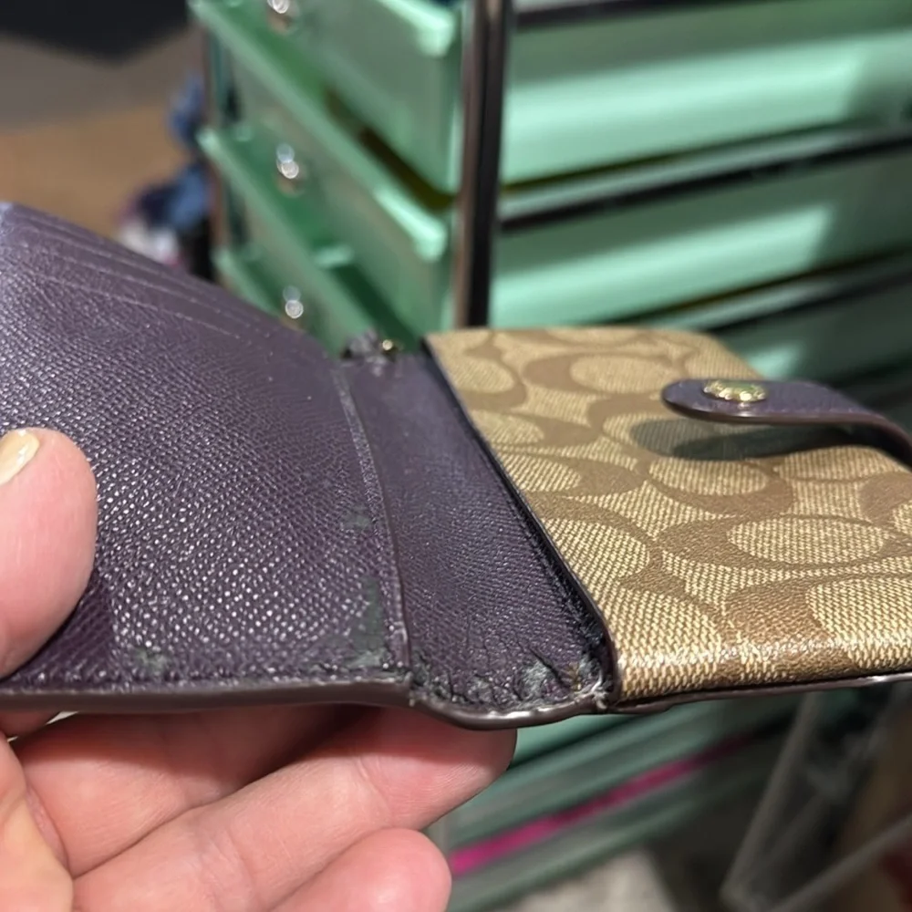 Coach wristlet wallet