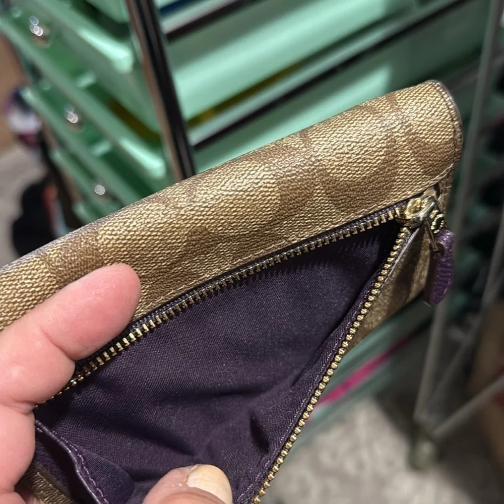 Coach wristlet wallet