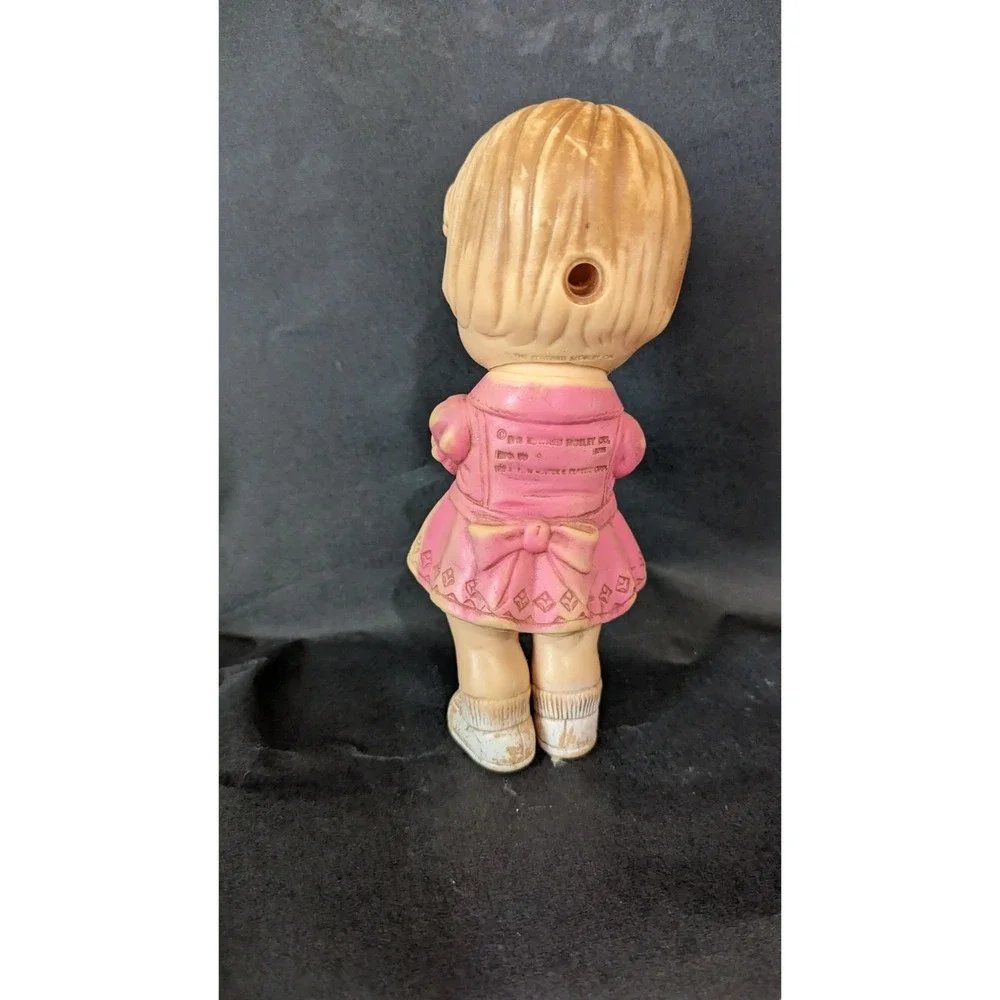 Edward Mobley Co. back feature squeaker