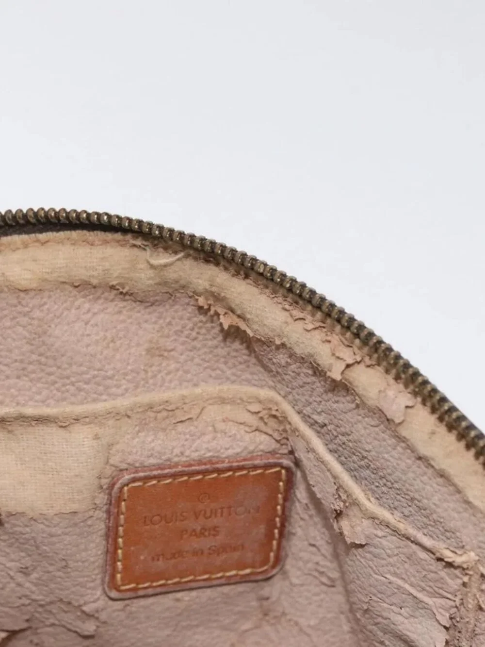Louis Vuitton fittings：scratches h12cm