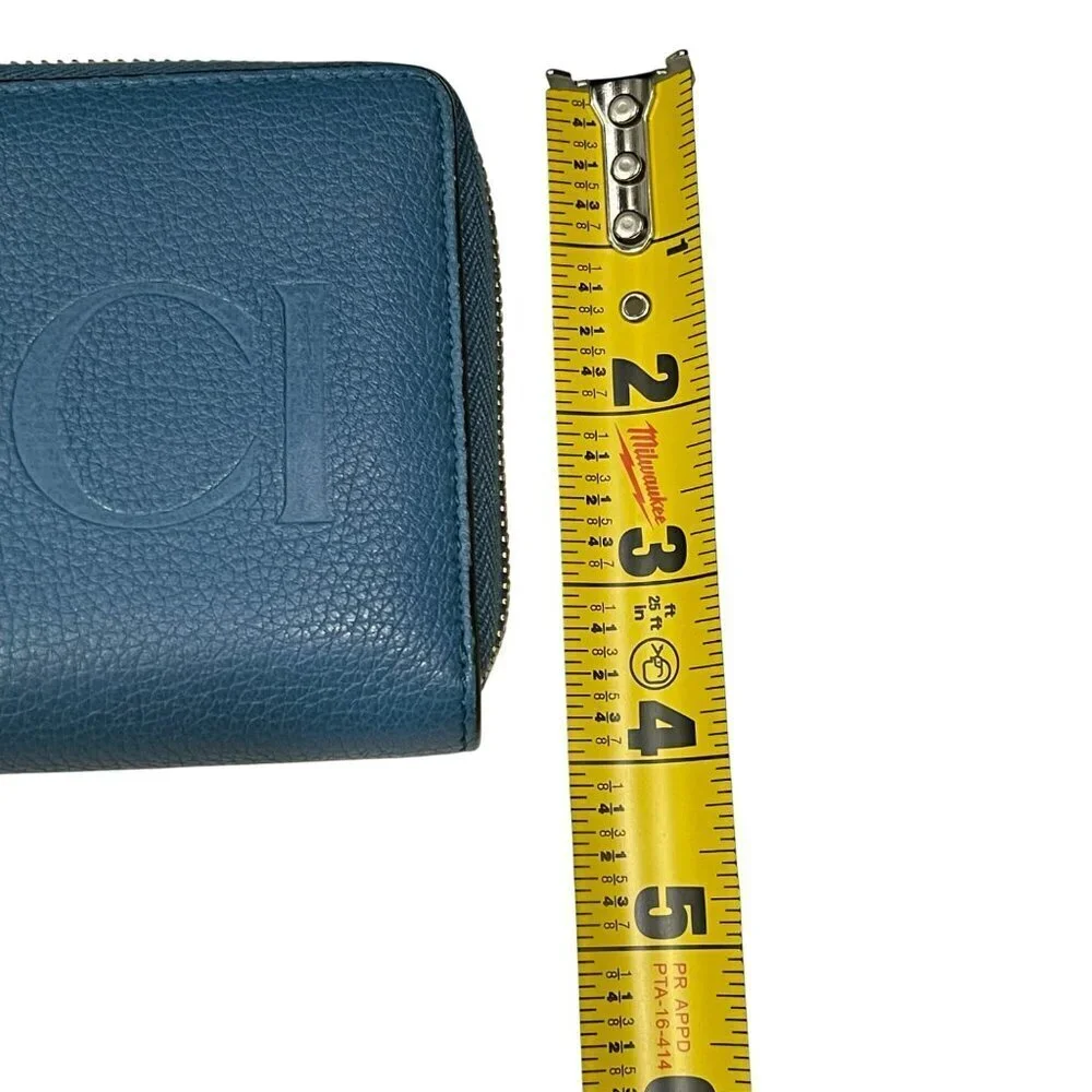 Gucci Blue Leather Zip-Around Wallet  Embossed Logo Authentic