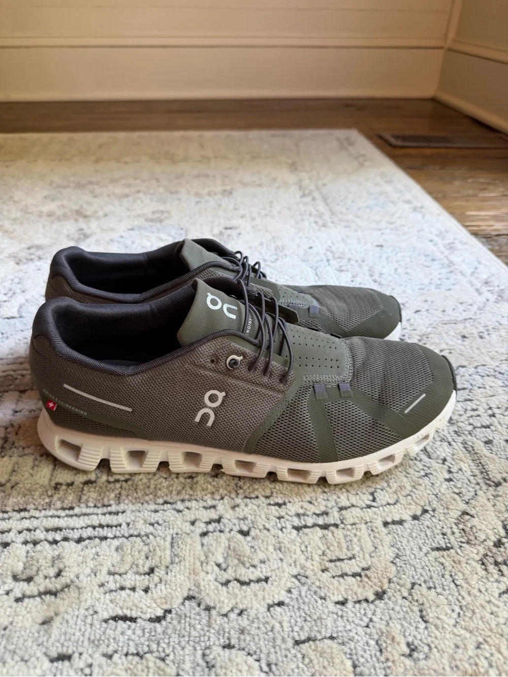 On Running Cloud Men’s Sneakers in Olive Green and White