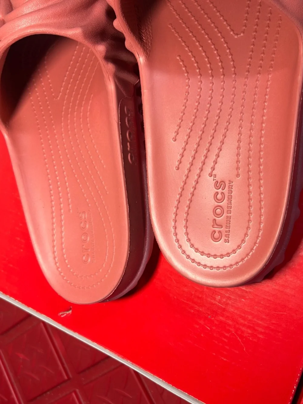 CROCS size 10